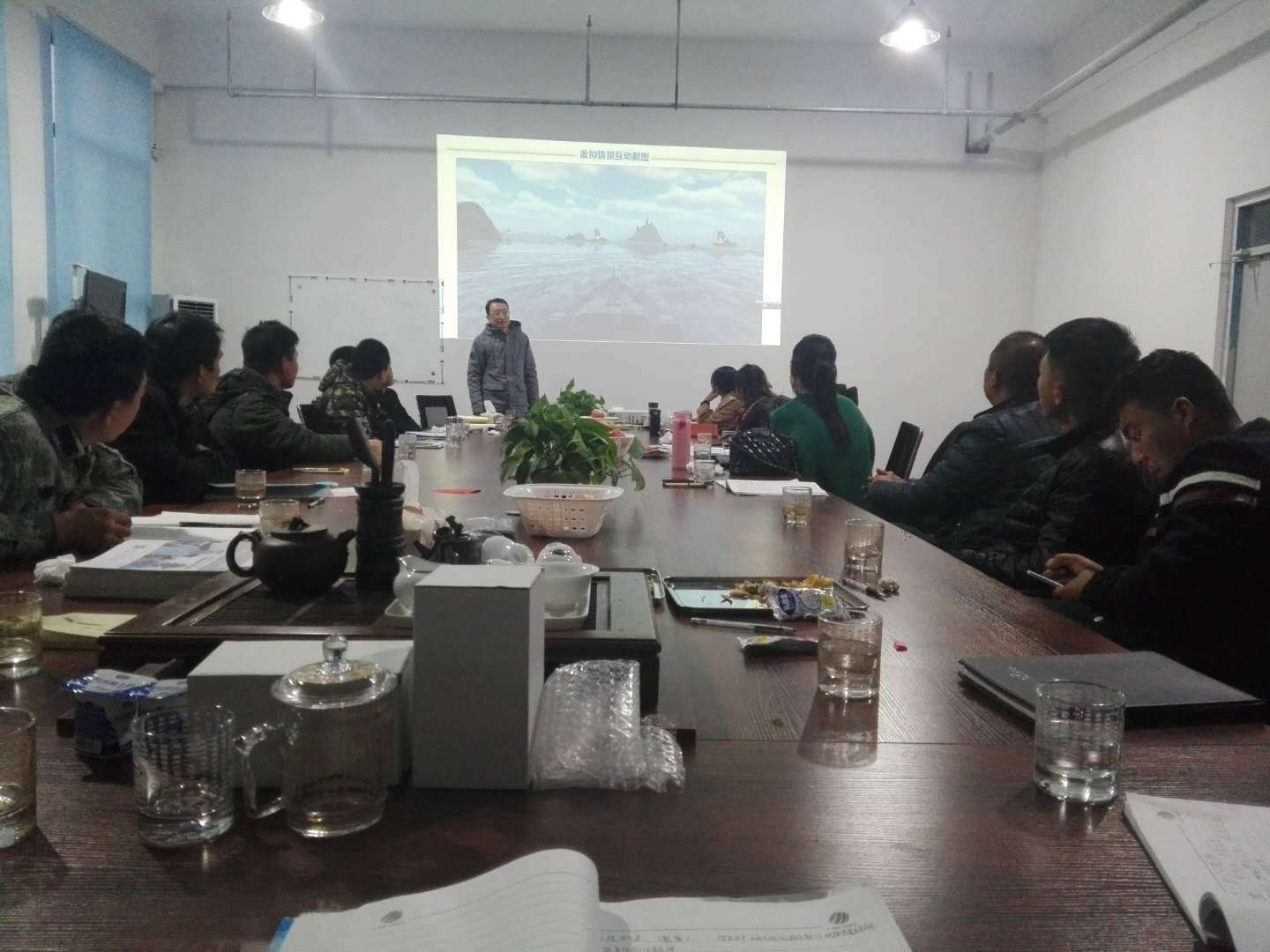 優(yōu)秀員工進(jìn)行“我的海藍(lán)夢”演講